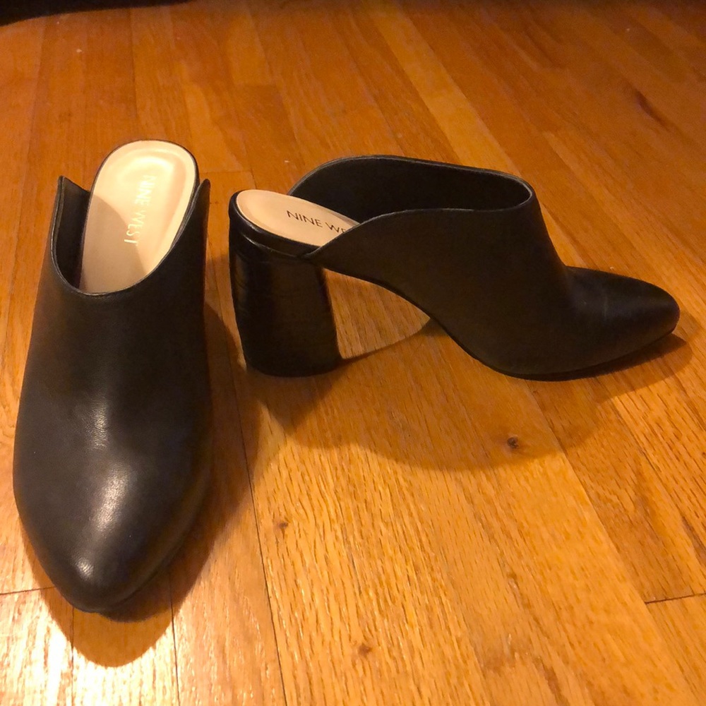 Nine West Slip on clogs - Picture 2 of 5